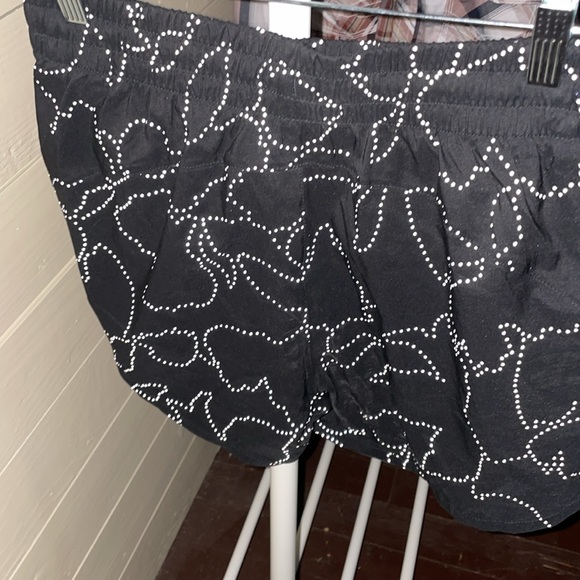 Athleta Reflective Racer Run shorts - Picture 4 of 4